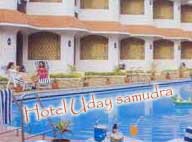 luxury hotels in kovalam, hotels kovalam directory