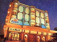 deluxe hotels of agra, agra hotel booking, online reservation of hotels in agra