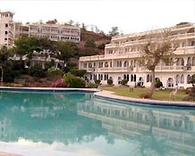 Hotel Jaisamand Island Resort